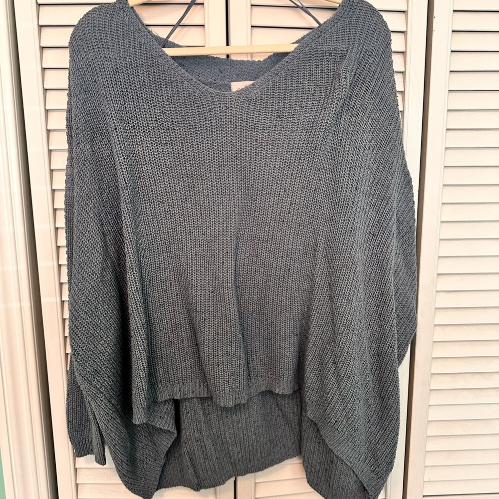 Carly Jean Los Angeles Women's Blue Knit Sweater